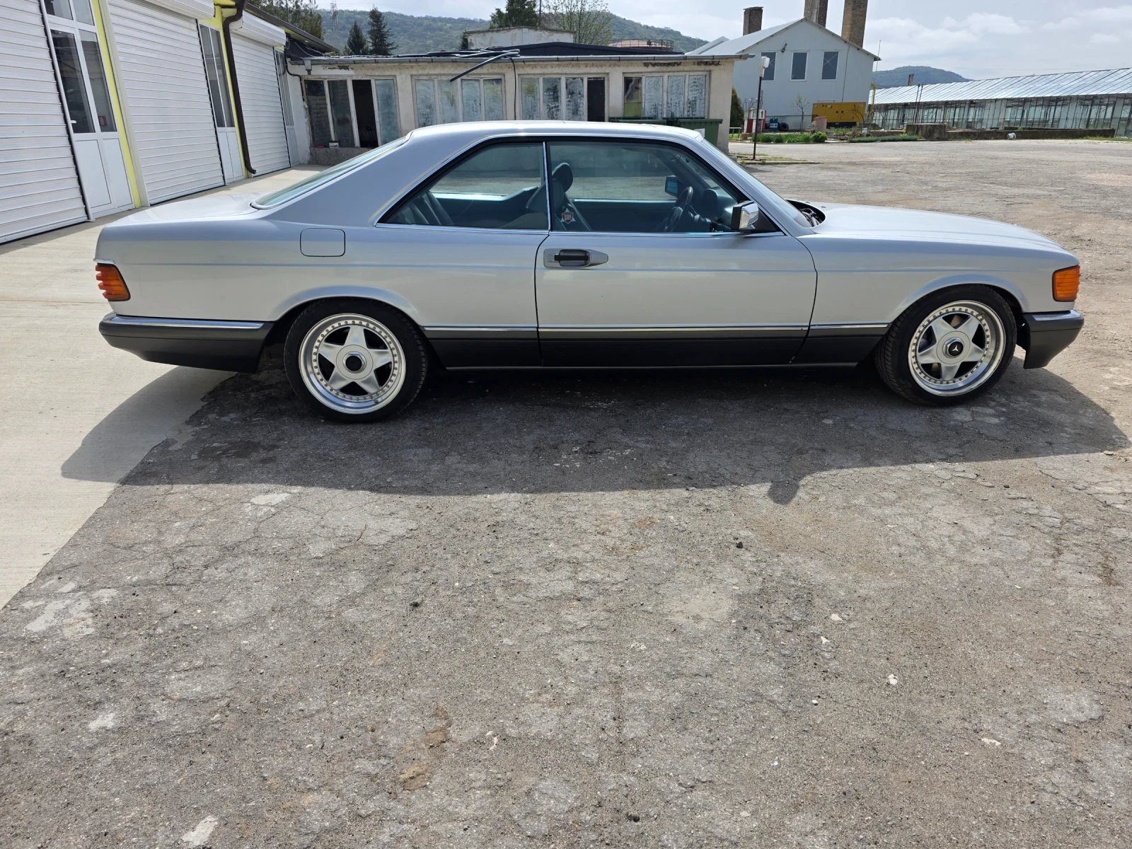 Mercedes-Benz 126 SEC - изображение 5