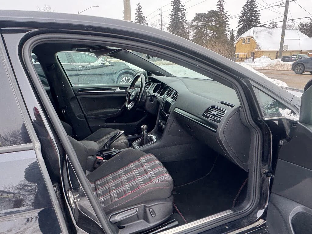 VW Golf 2.0T Autobahn 4-Door* ����������* (���� �� ��)  | Mobile.bg � ����������� 11