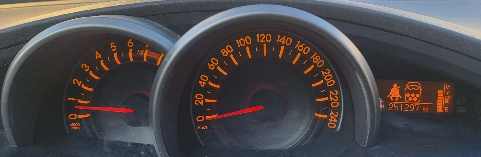 Toyota Verso 1.8 VALVE MATIC 7 МЕСТНА!Кожа!Камера!Навигация!, снимка 15 - Автомобили и джипове - 53737611