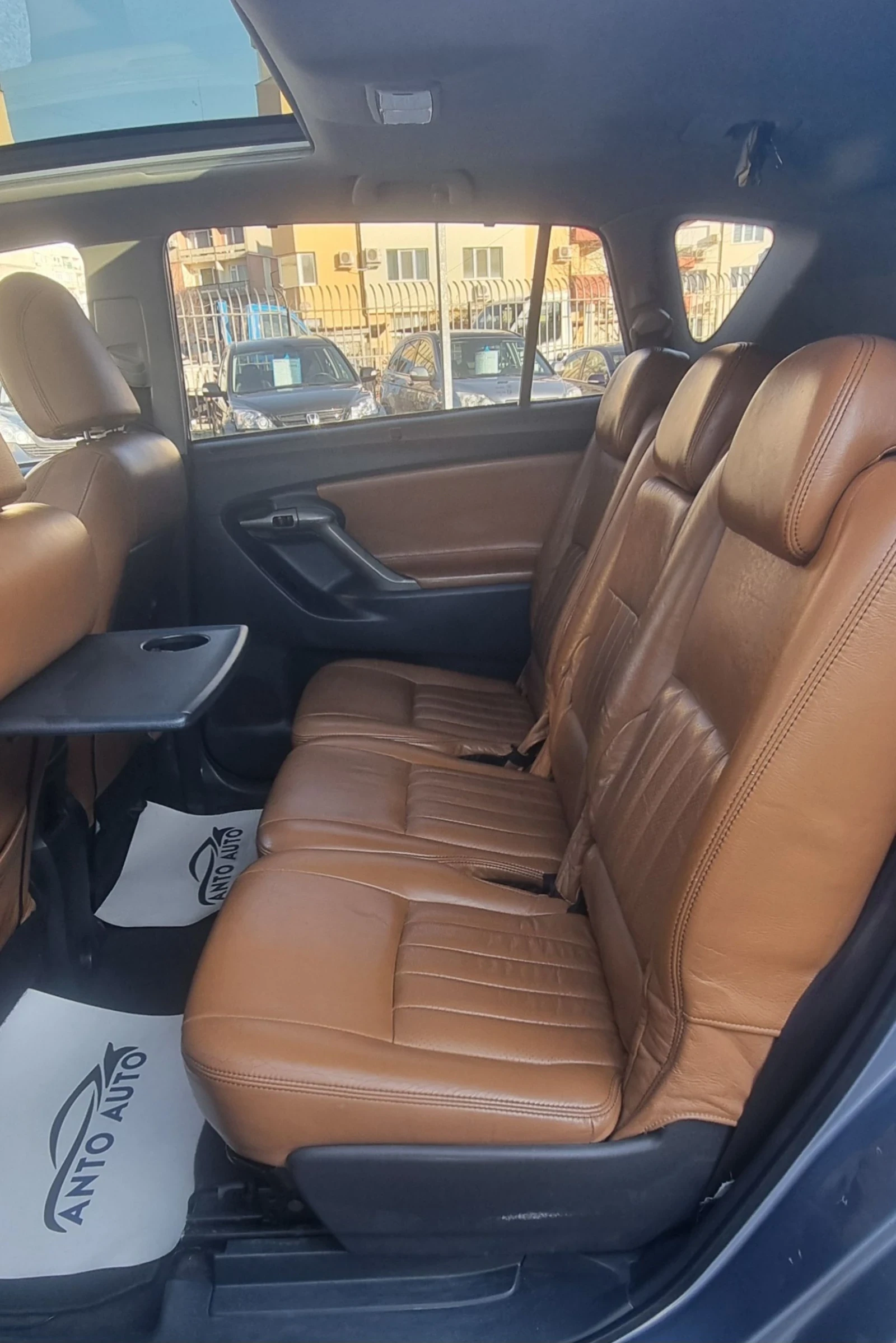 Toyota Verso 1.8 VALVE MATIC 7 МЕСТНА!Кожа!Камера!Навигация!, снимка 10 - Автомобили и джипове - 53737611