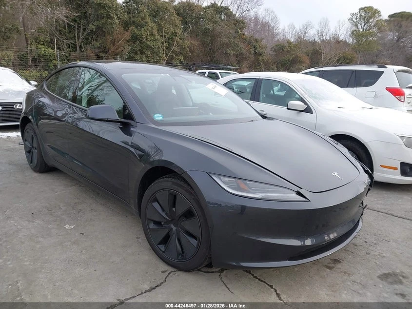 Tesla Model 3 Long Range Rear-Wheel Drive/Standard Rear-Wheel Dr