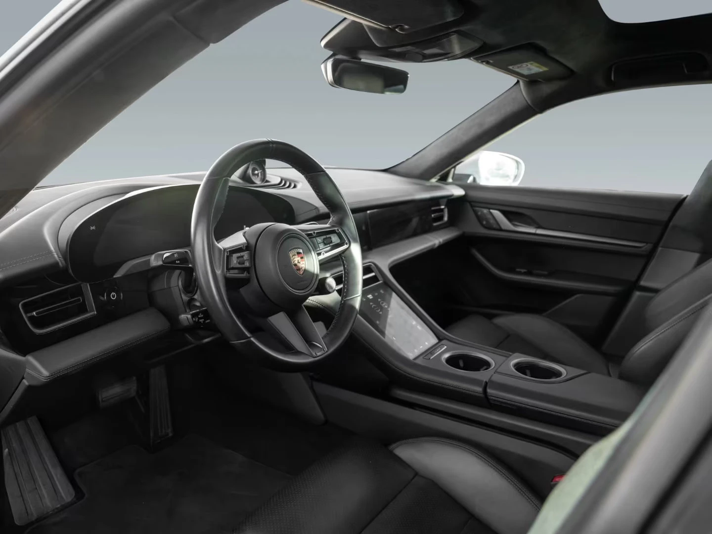 Porsche Taycan 4S/571HP/SPORT/CHRONO/21/360/PANO/187z, снимка 10 - Автомобили и джипове - 53914283