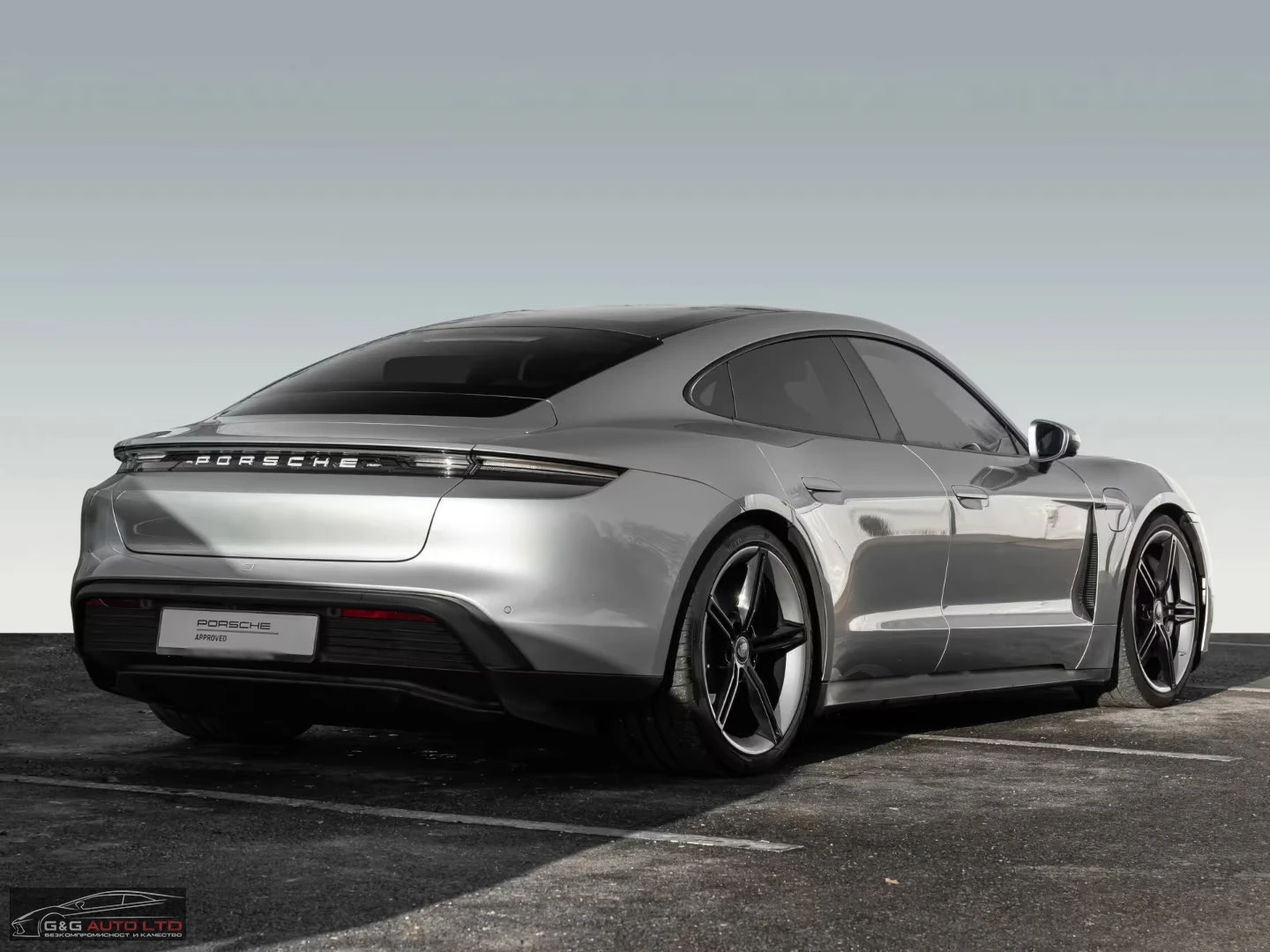 Porsche Taycan 4S/571HP/SPORT/CHRONO/21/360/PANO/187z, снимка 4 - Автомобили и джипове - 53914283