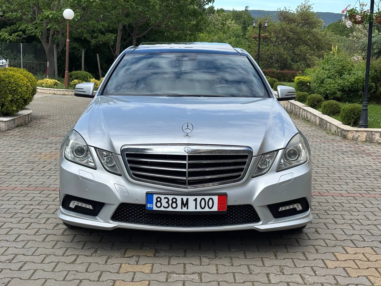 Mercedes-Benz E 350 3.5 AMG LINE, снимка 2 - Автомобили и джипове - 54655254