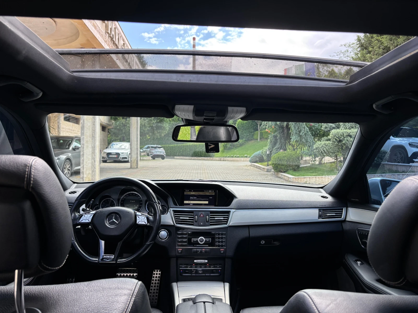 Mercedes-Benz E 350 3.5 AMG LINE, снимка 11 - Автомобили и джипове - 54655254