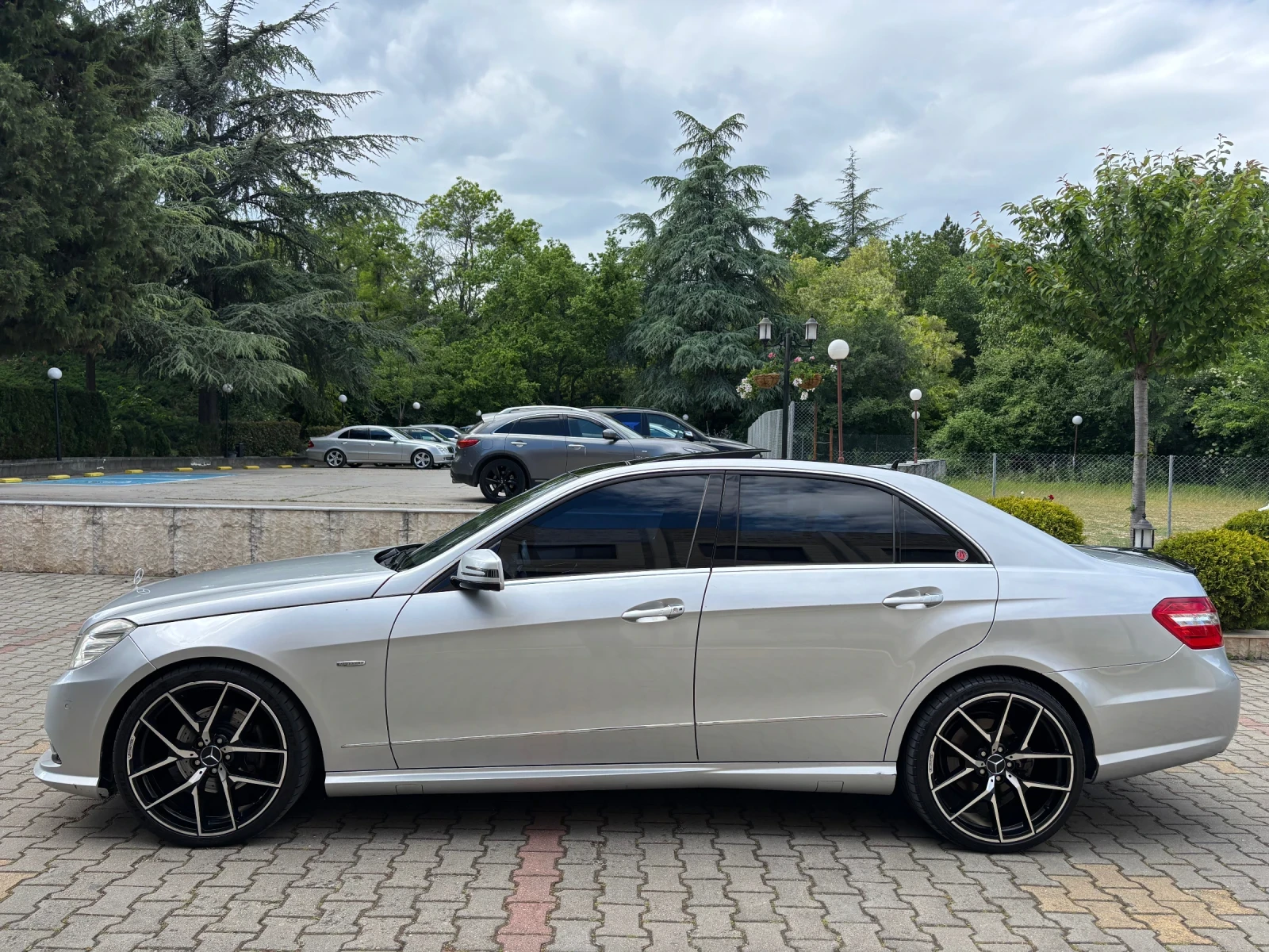 Mercedes-Benz E 350 3.5 AMG LINE, снимка 4 - Автомобили и джипове - 54655254