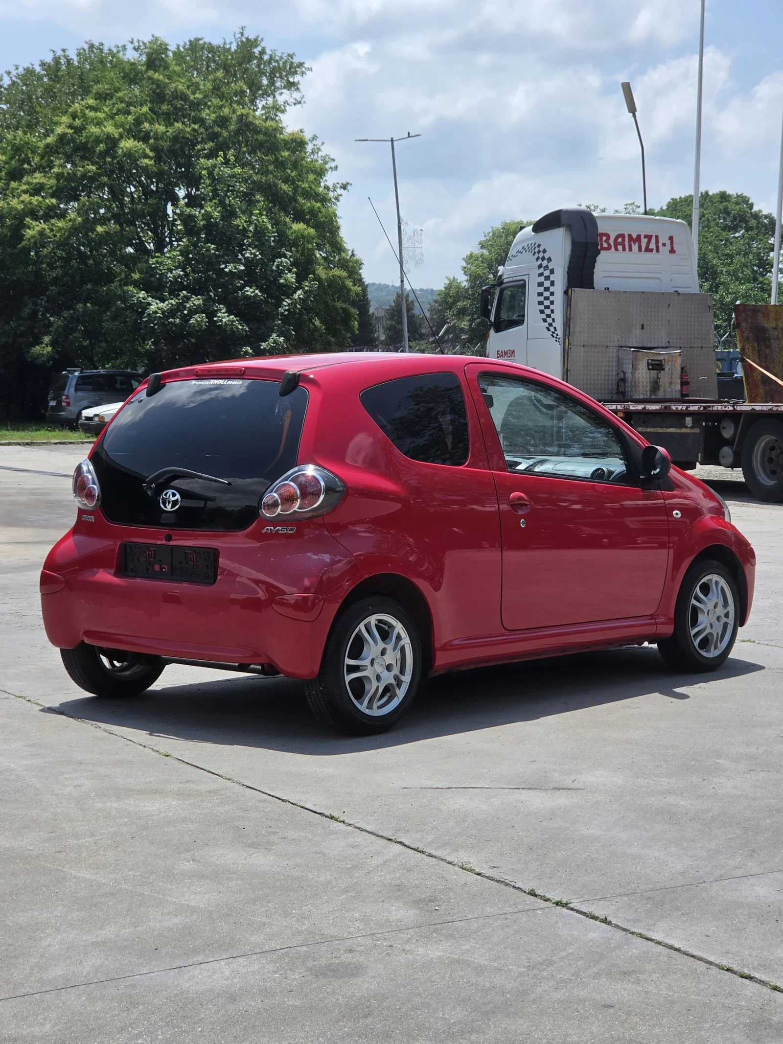 Toyota Aygo 1.0, 69к.с., снимка 5 - Автомобили и джипове - 54801486