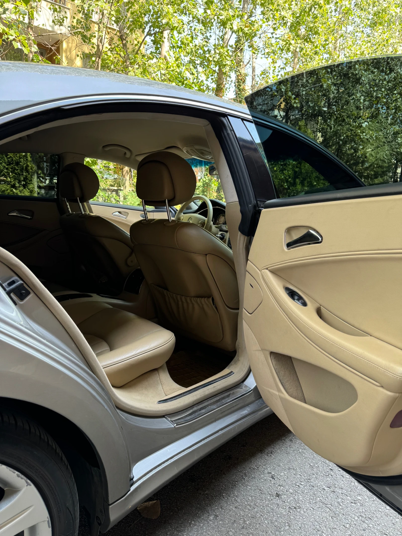 Mercedes-Benz CLS 320, снимка 10 - Автомобили и джипове - 54809041
