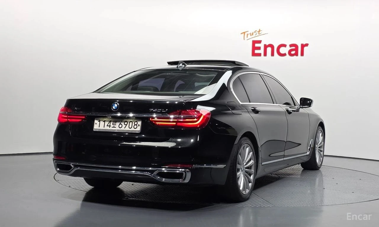 BMW 740 Li | АВТОФИНАНСИРАНЕ | ФИКСИРАНА ЦЕНА ДО БЪЛГАРИЯ, снимка 3 - Автомобили и джипове - 55148068