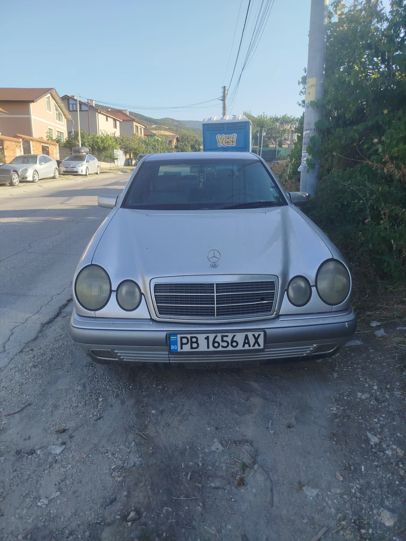 Mercedes-Benz E 230