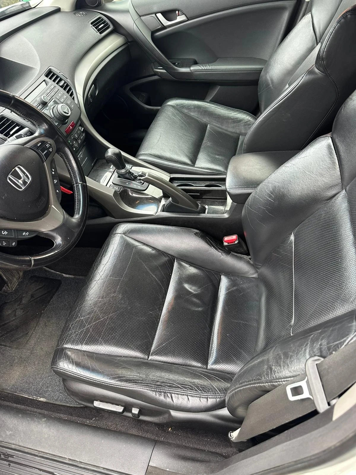 Honda Accord 2.4 Benzin, automatic, снимка 6 - Автомобили и джипове - 55990307