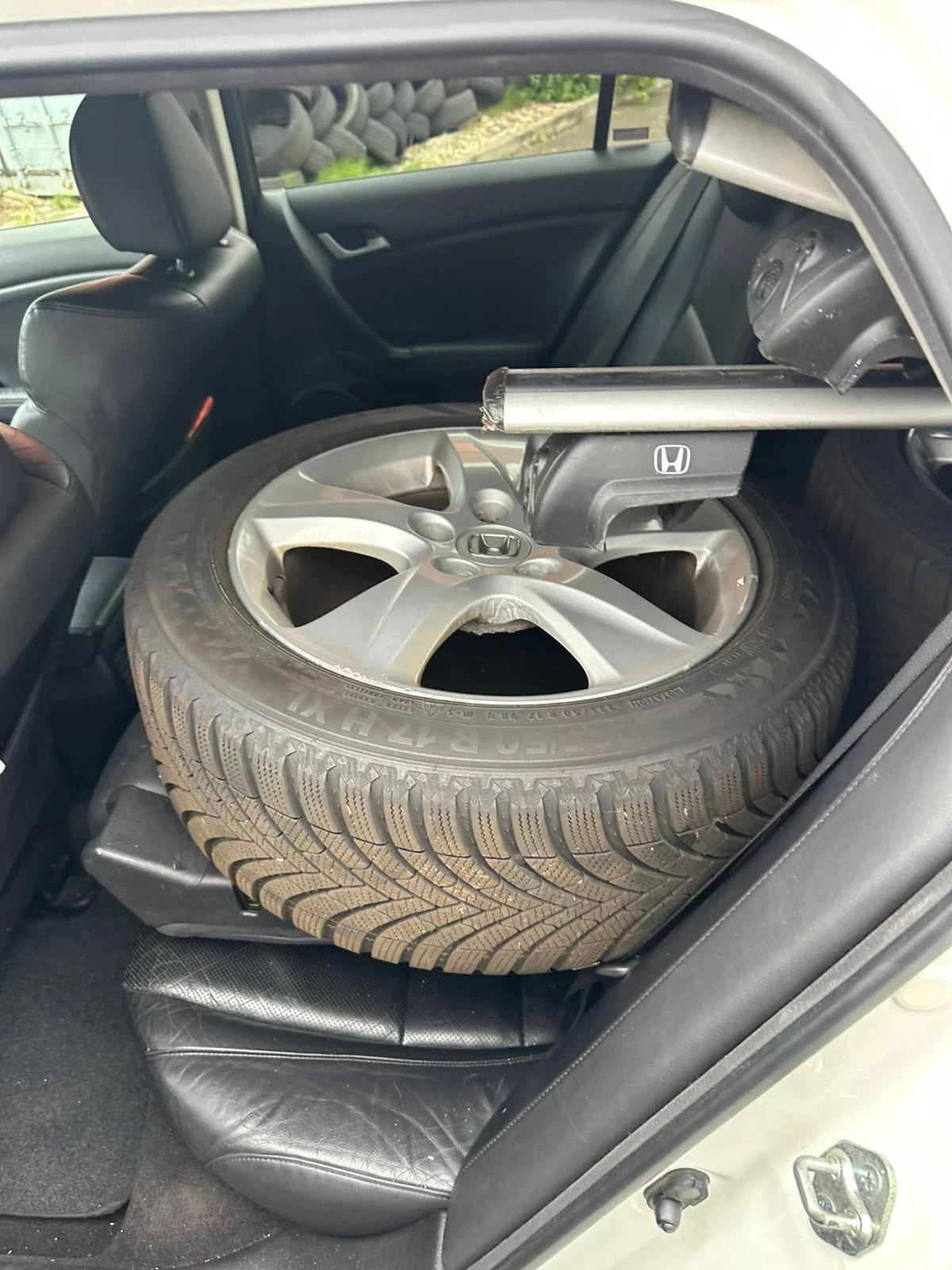 Honda Accord 2.4 Benzin, automatic, снимка 4 - Автомобили и джипове - 55990307