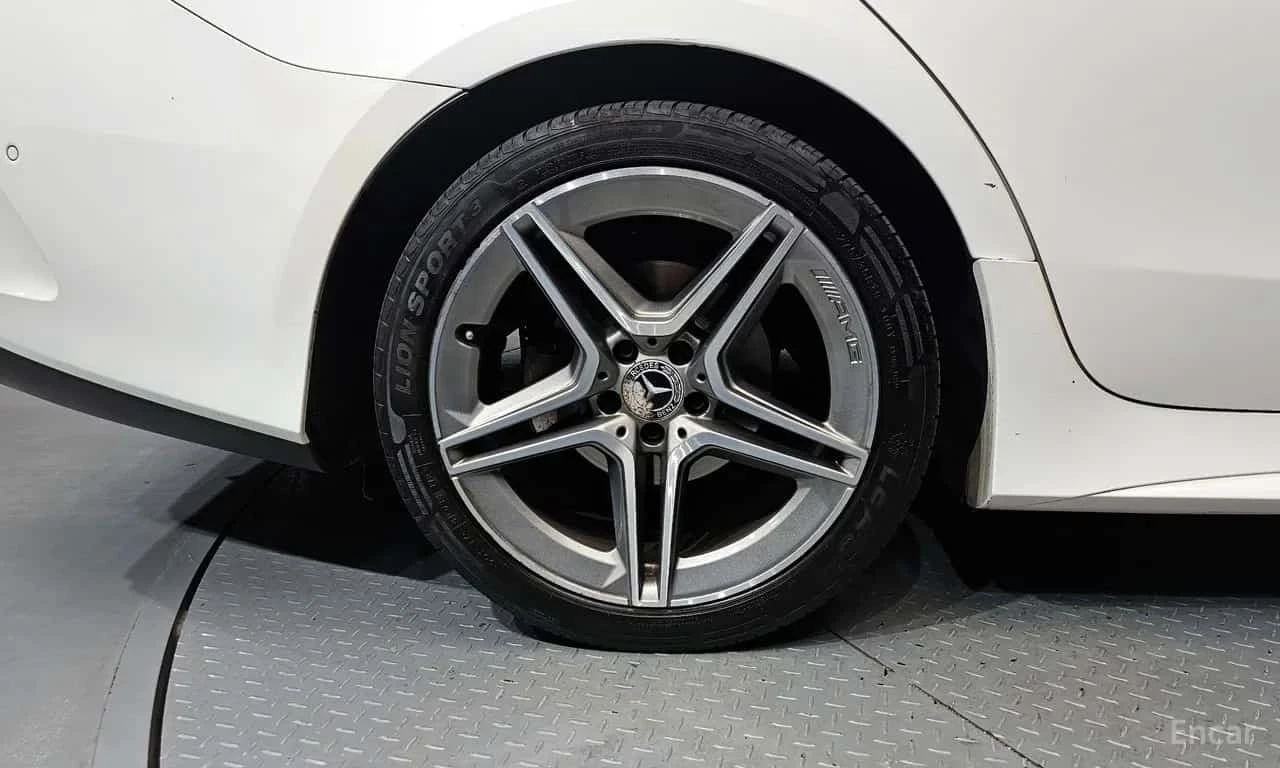 Mercedes-Benz CLS 300 d AMG Line/ФИНАНСИРАНЕ, снимка 5 - Автомобили и джипове - 56276098