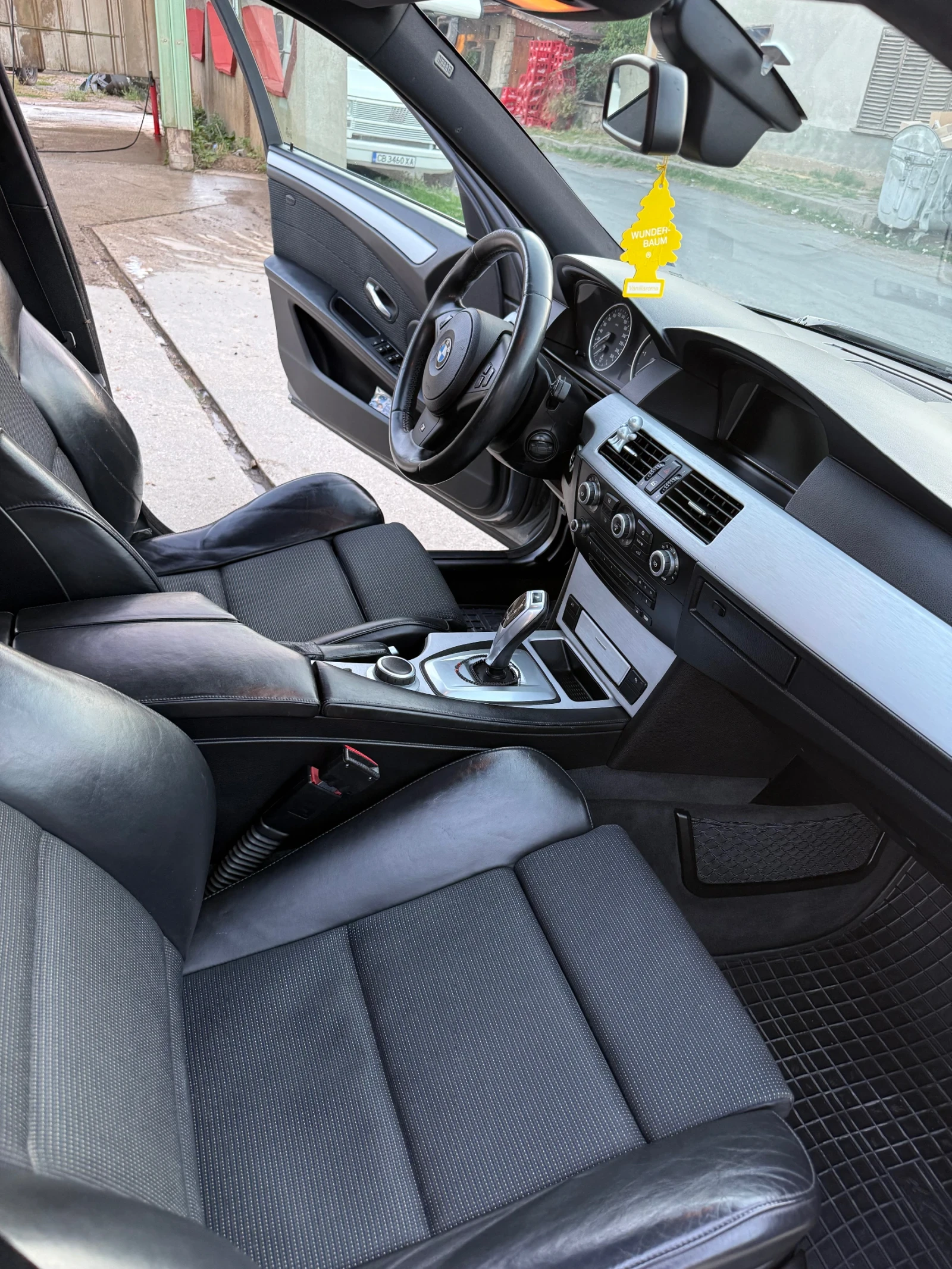 BMW 530, снимка 12 - Автомобили и джипове - 56571087