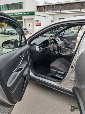 Toyota C-HR 1, 8 хибрид , снимка 8