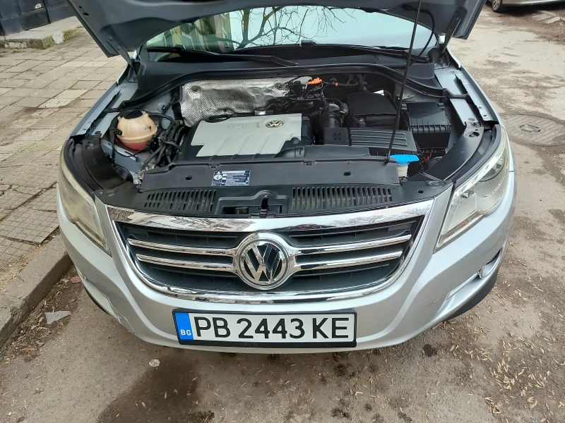 VW Tiguan 2.0 TDI, снимка 14 - Автомобили и джипове - 49327823