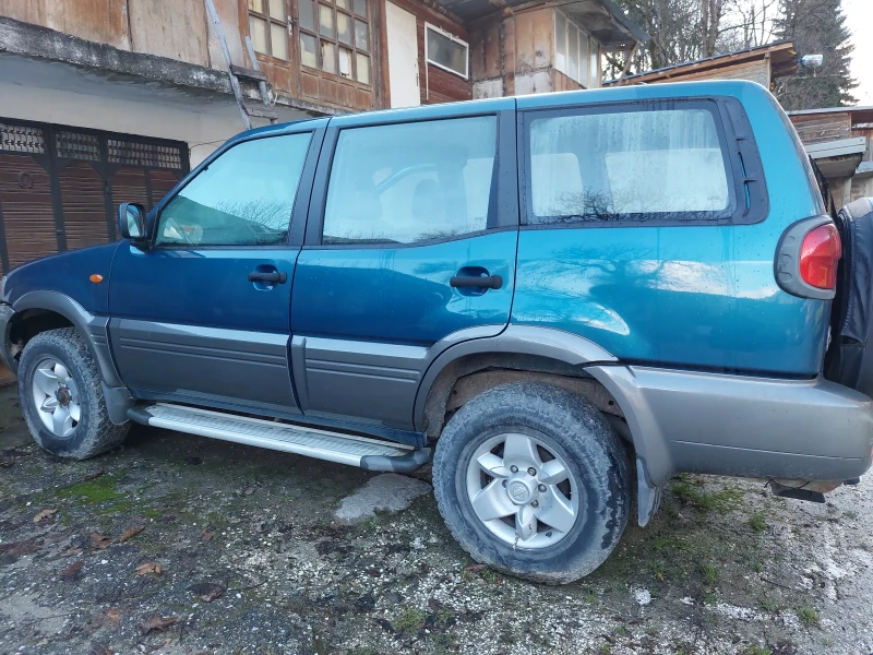 Nissan Terrano SE, снимка 12 - Автомобили и джипове - 53048381