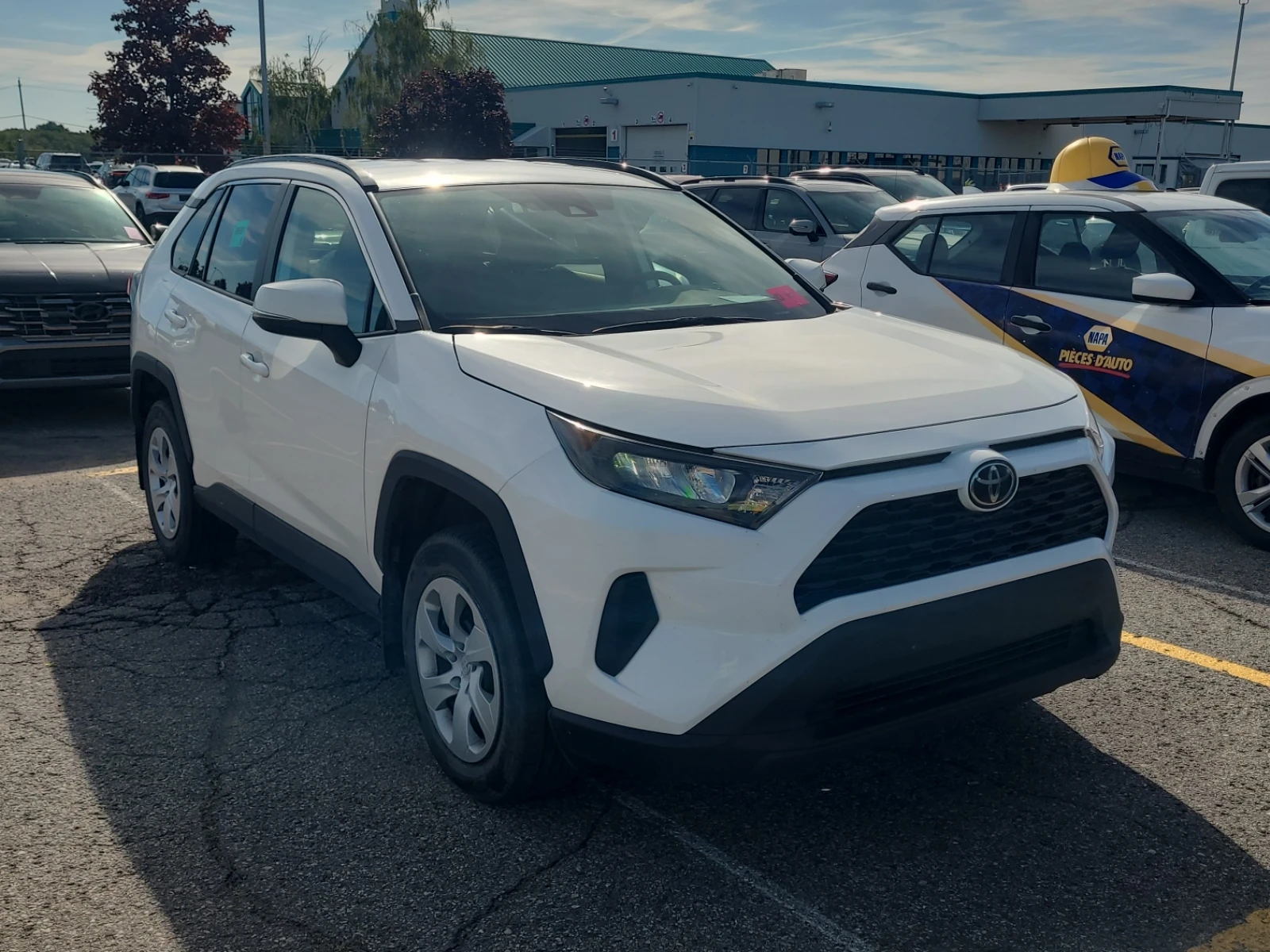 Toyota Rav4 LE - изображение 2