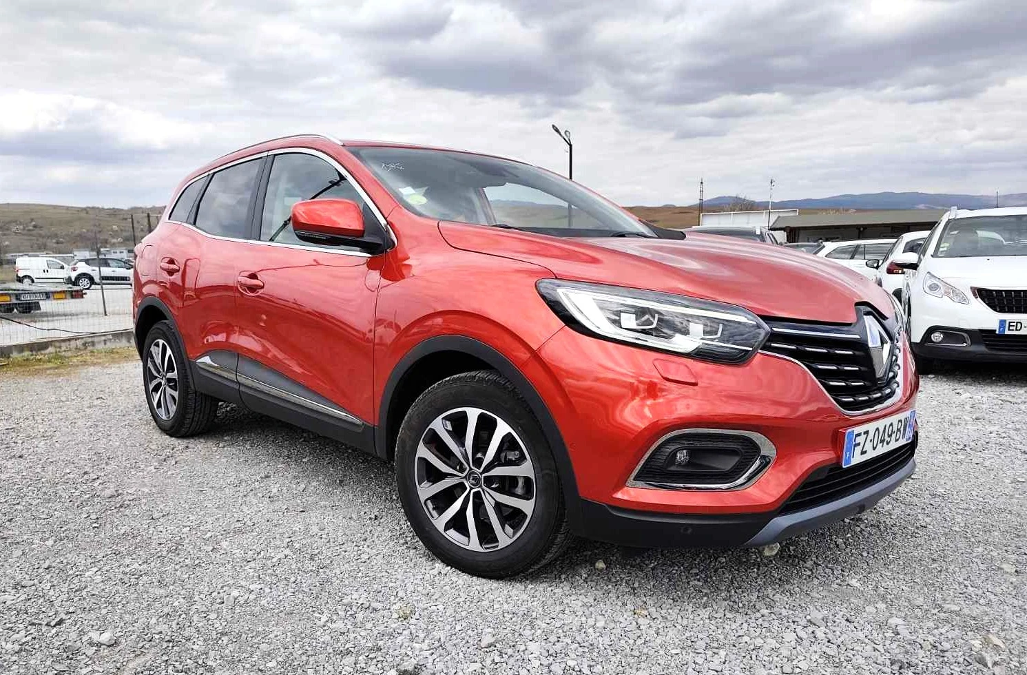 Renault Kadjar INTENS AUTOMATIC, снимка 3 - Автомобили и джипове - 52937437