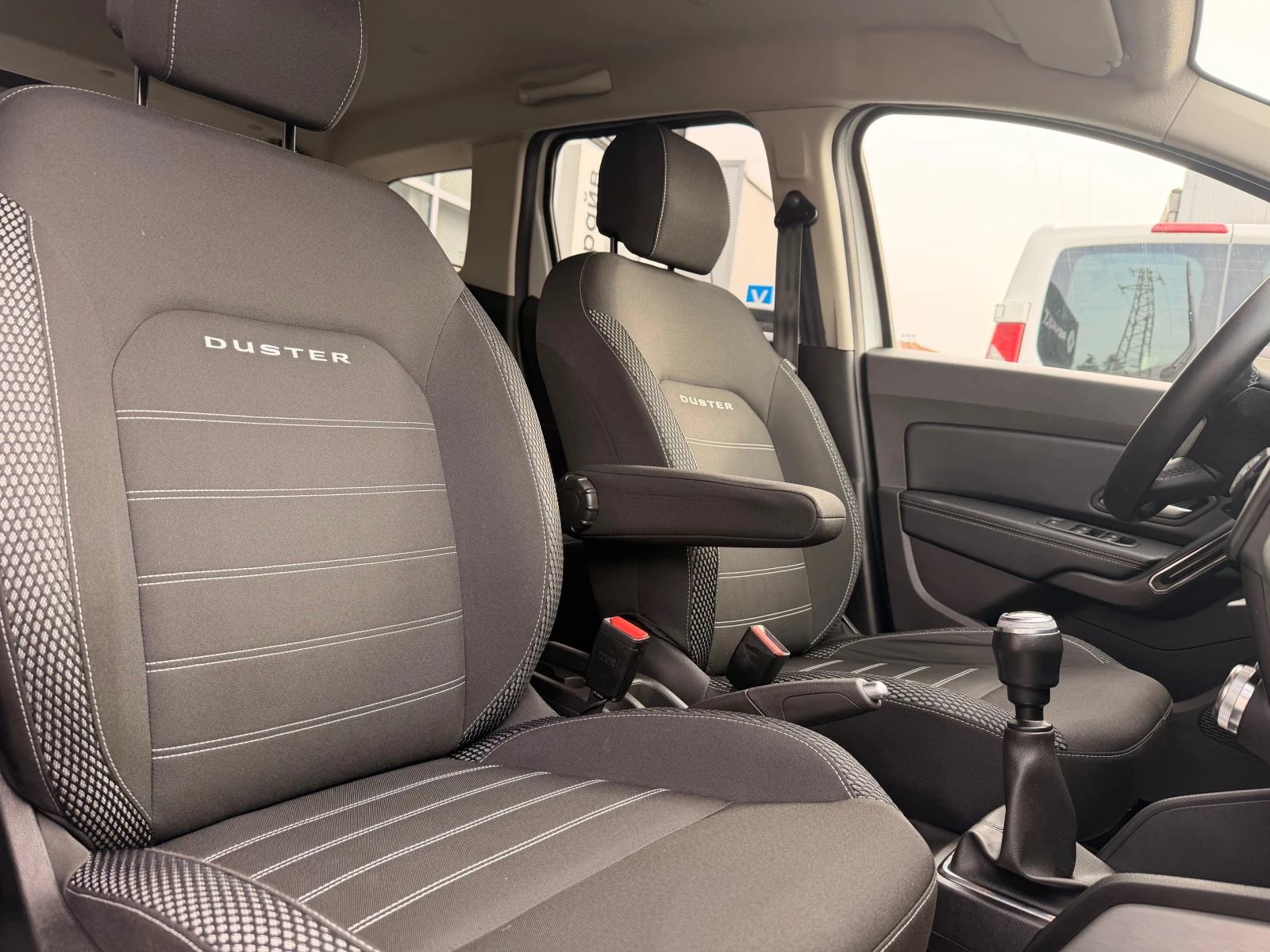 Dacia Duster 1.3TCe 150�.�. 4X4 | Mobile.bg � ����������� 12