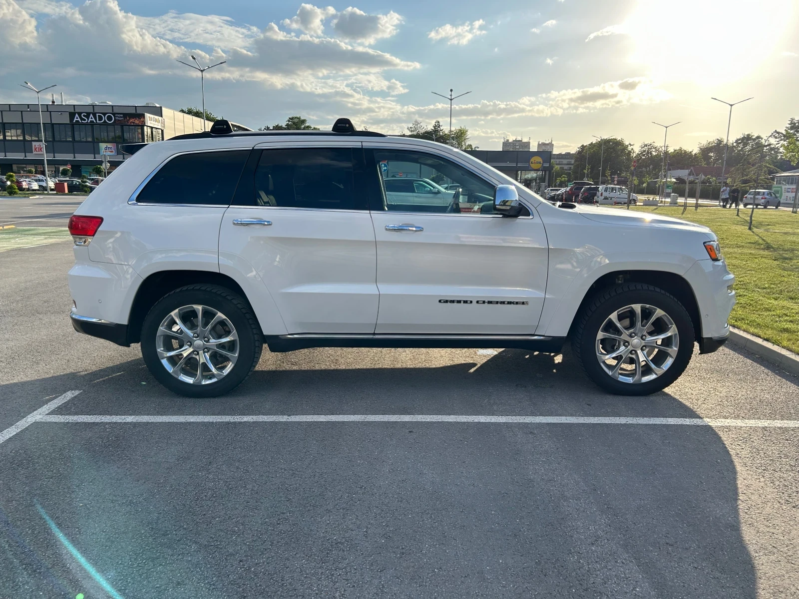Jeep Grand cherokee SUMMIT 3.6 V6 8ZF LPG BRC AC Теглич Подгр., снимка 4 - Автомобили и джипове - 54710094
