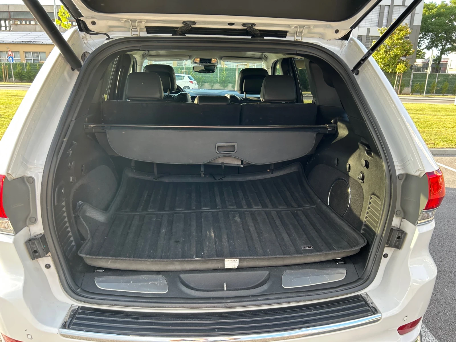 Jeep Grand cherokee SUMMIT 3.6 V6 8ZF LPG BRC AC Теглич Подгр., снимка 9 - Автомобили и джипове - 54710094