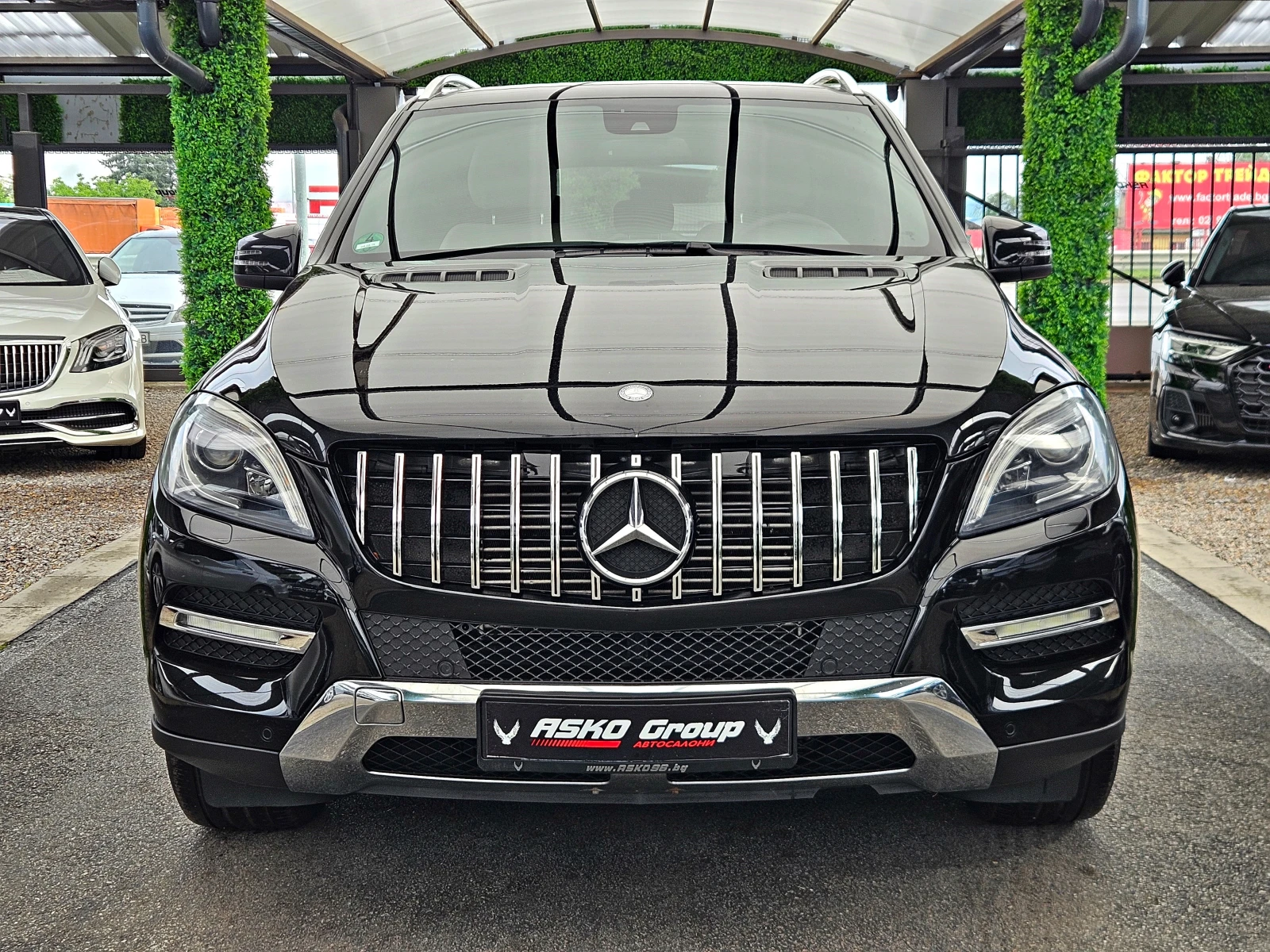 Mercedes-Benz ML 350 AMG/GERMANY/AIRMATIC/ПОДГРЕВ/ЕЛ.БАГАЖНИК/LIZING, снимка 2 - Автомобили и джипове - 54774428