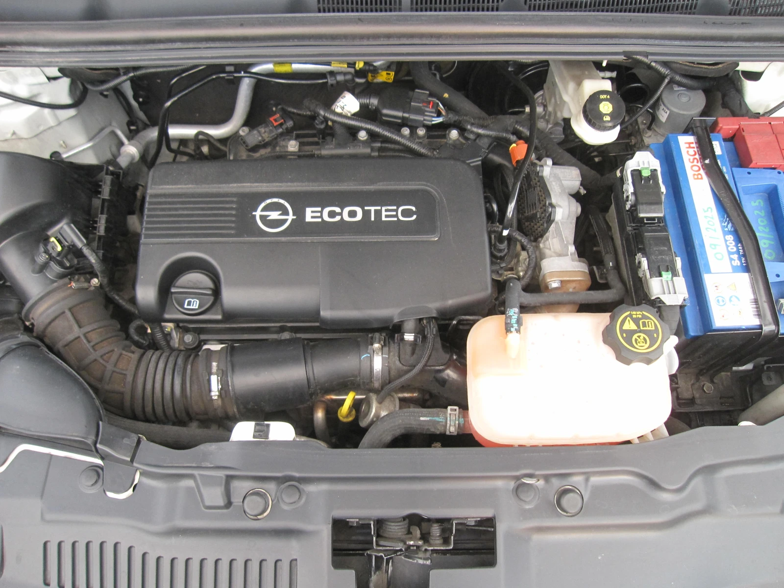 Opel Mokka Автомат, Cosmo-1, 7-cdti, снимка 14 - Автомобили и джипове - 55052747