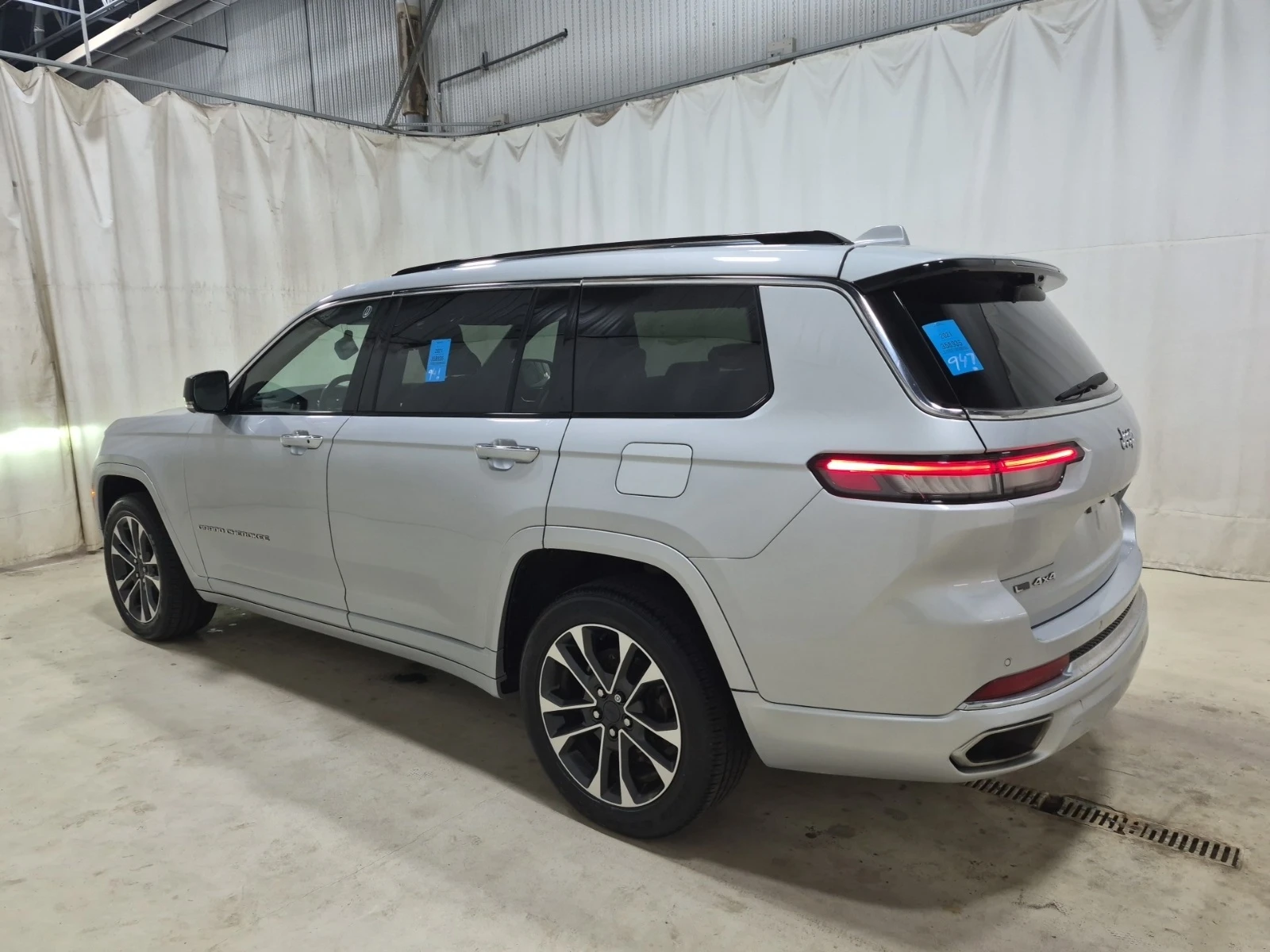 Jeep Grand cherokee 3.6 V6 * OVERLAND * 4WD * 7 МЕСТЕН * CARFAX * , снимка 4 - Автомобили и джипове - 55117896