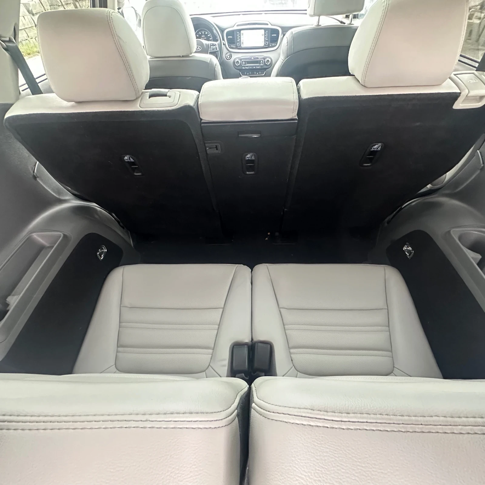 Kia Sorento SX Facelift 3.3 V6 4x4, 8скорости, дистроник, кожа, снимка 11 - Автомобили и джипове - 55453131