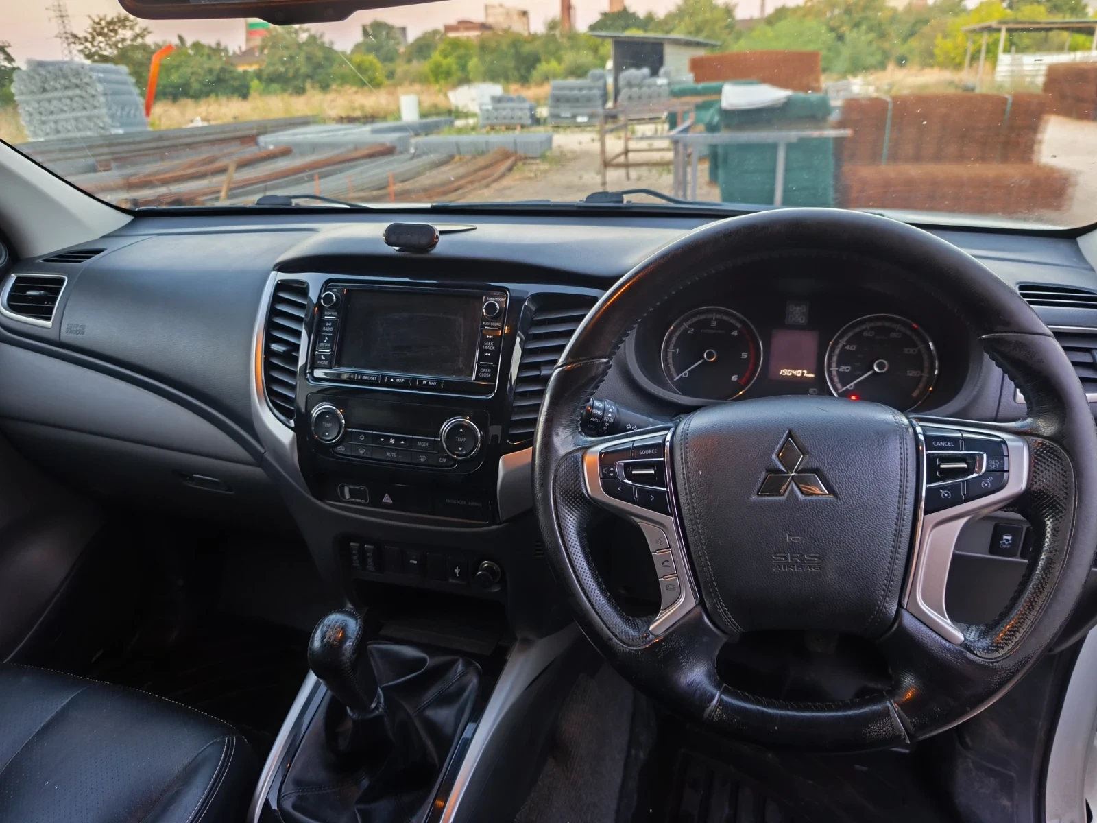 Mitsubishi L200 2.4D Warrior , снимка 11 - Автомобили и джипове - 56272592