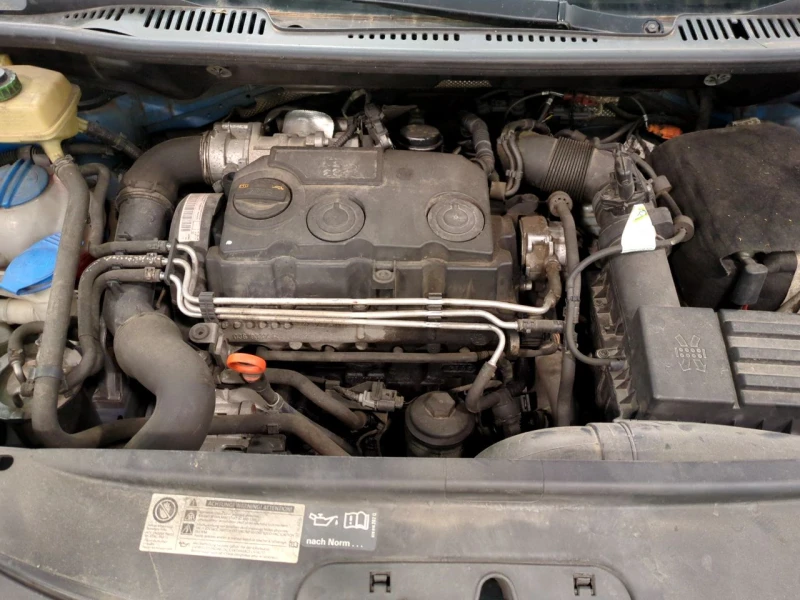 VW Caddy VAN 1.9 TDI 105 4MOTION, снимка 9 - Бусове и автобуси - 52490245