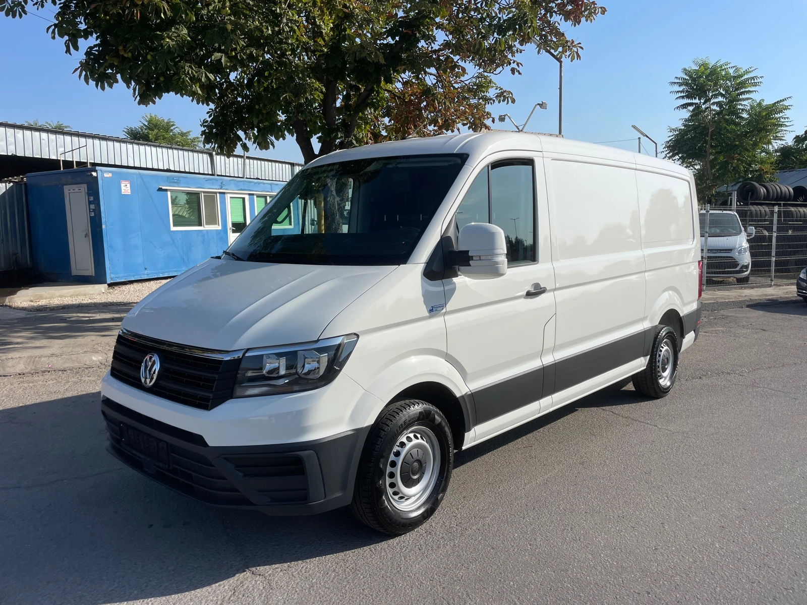 VW Crafter 2.0 TDI  6 | Mobile.bg   1