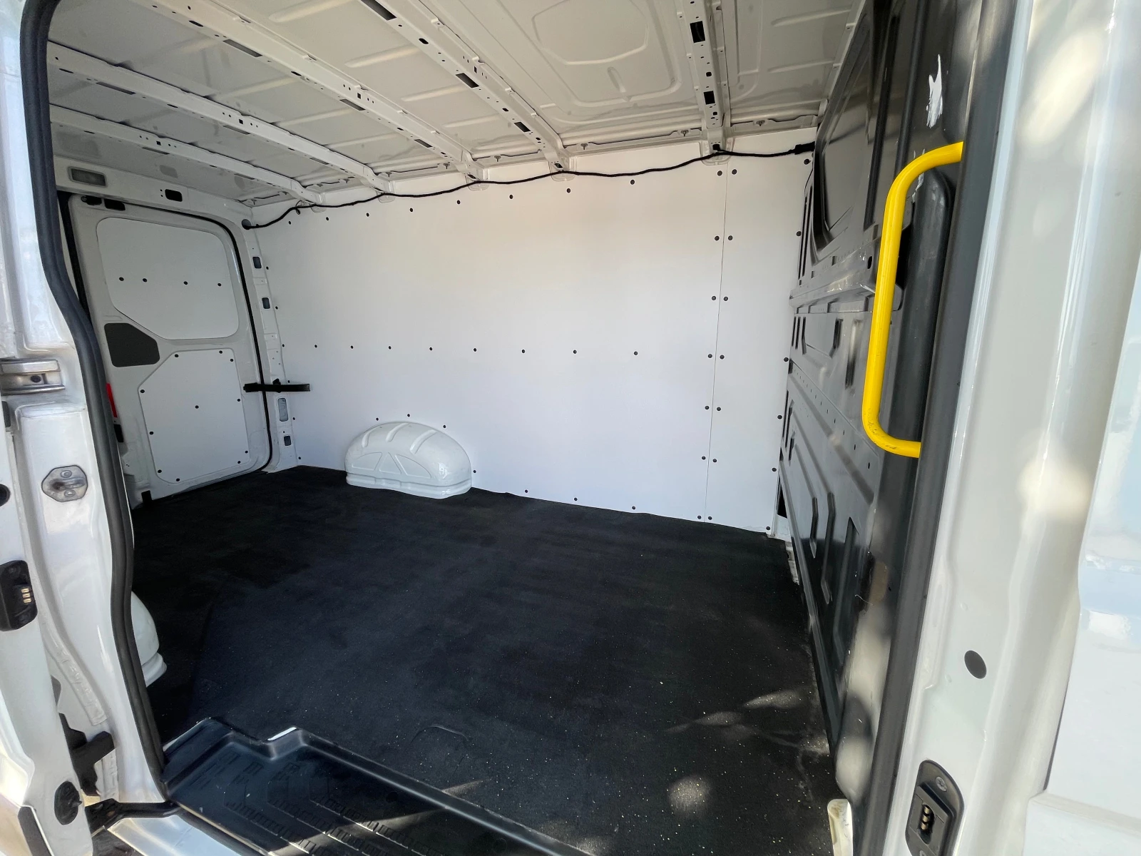 VW Crafter 2.0 TDI  6 | Mobile.bg   13