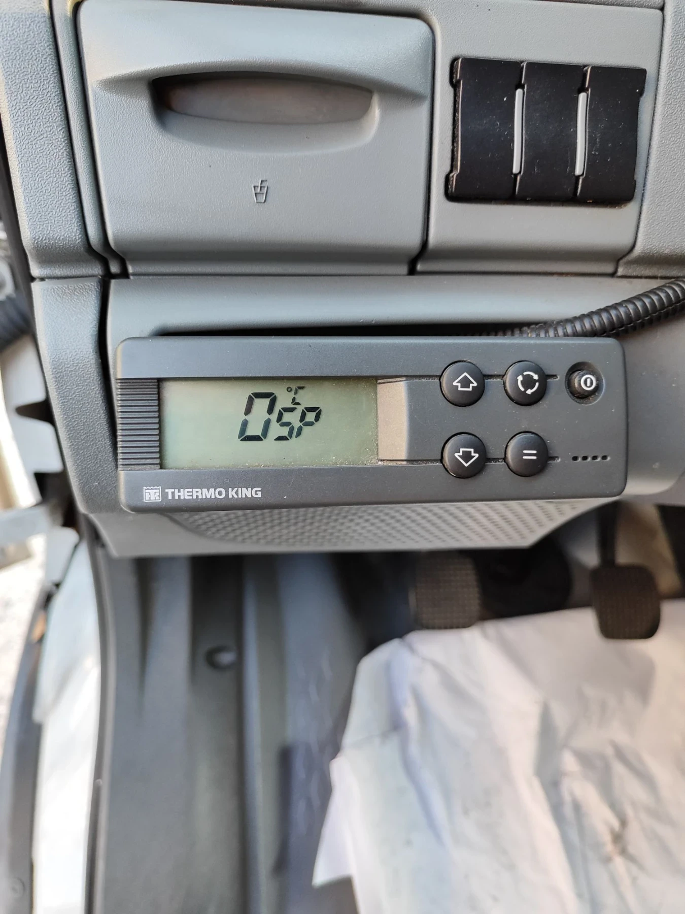 Iveco Daily 35C18, снимка 6 - Бусове и автобуси - 56506193