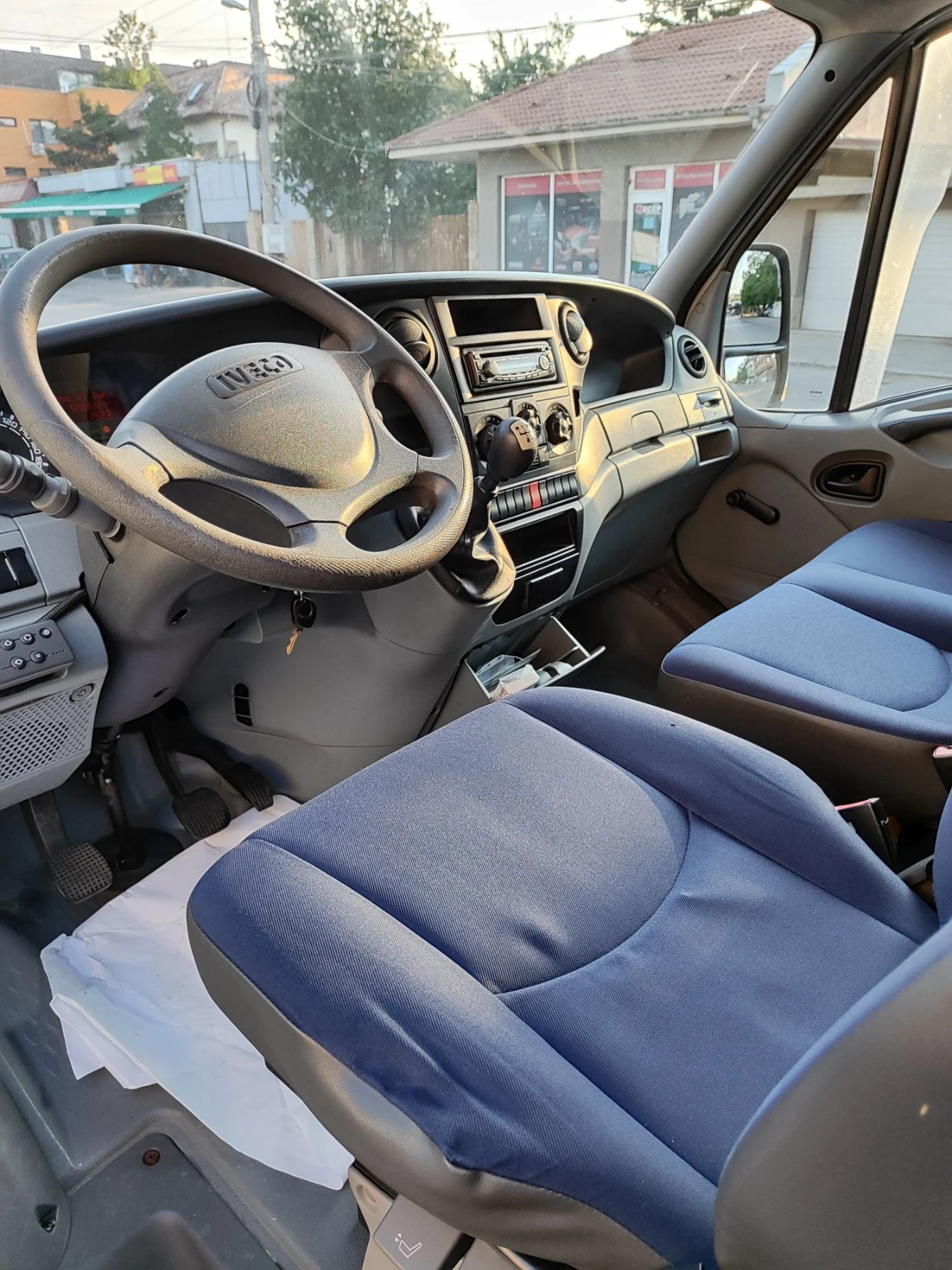 Iveco Daily 35C18, снимка 10 - Бусове и автобуси - 56506193