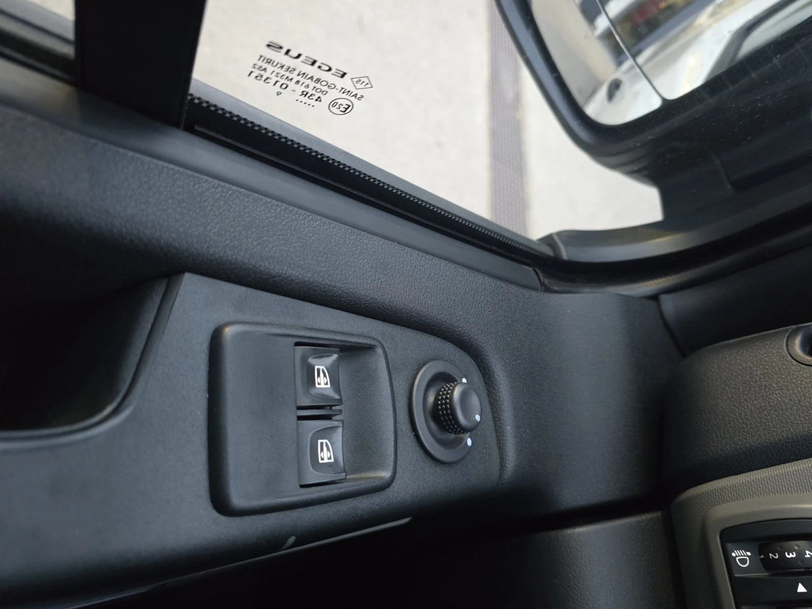 Renault Trafic 1.6 dCi 95, снимка 12 - Бусове и автобуси - 56578855