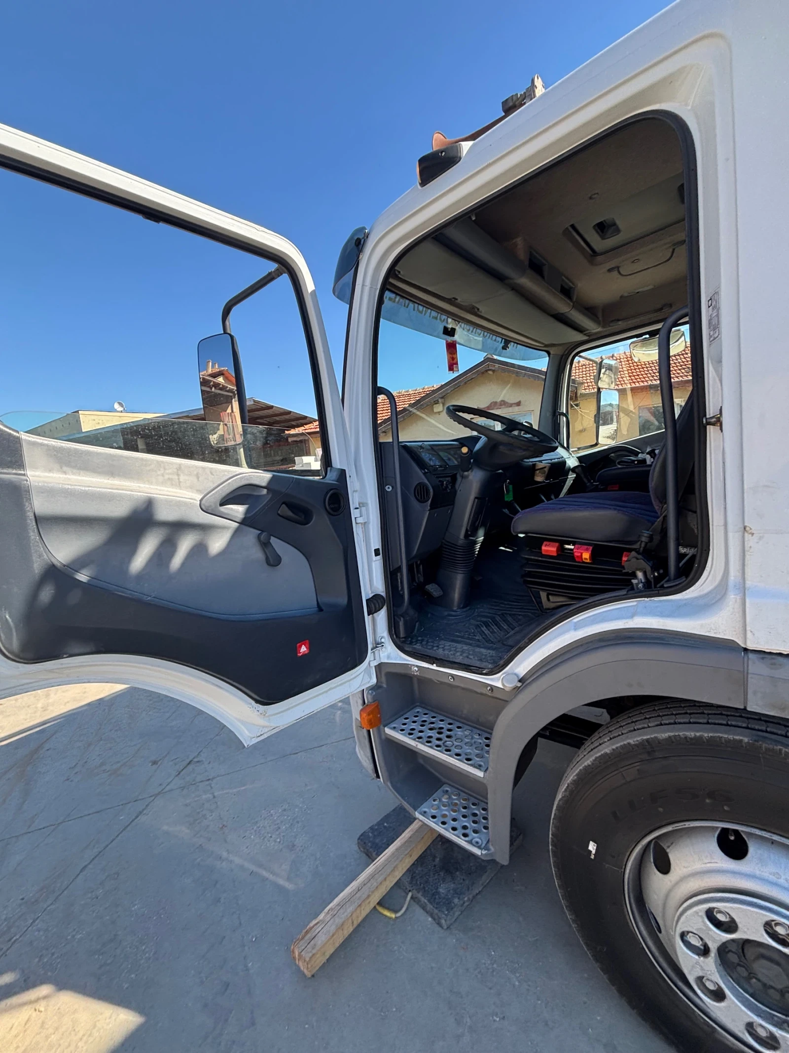 Mercedes-Benz Atego 1217 видео по долу в обявата, снимка 15 - Камиони - 55958761