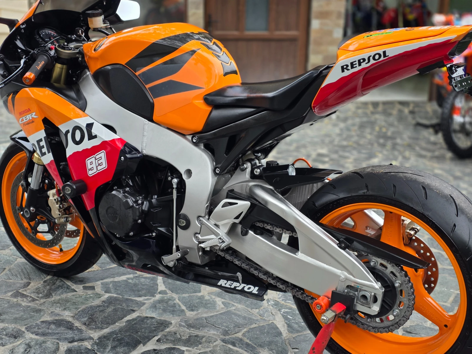 Honda Cbr 1000 ЛИЗИНГ REPSOL, снимка 11 - Мотоциклети и мототехника - 56521051