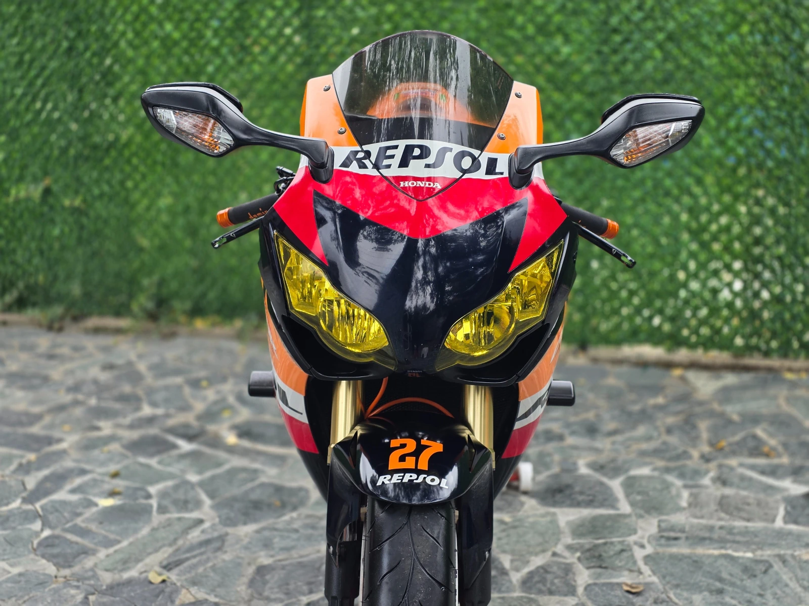 Honda Cbr 1000 ЛИЗИНГ REPSOL, снимка 16 - Мотоциклети и мототехника - 56521051
