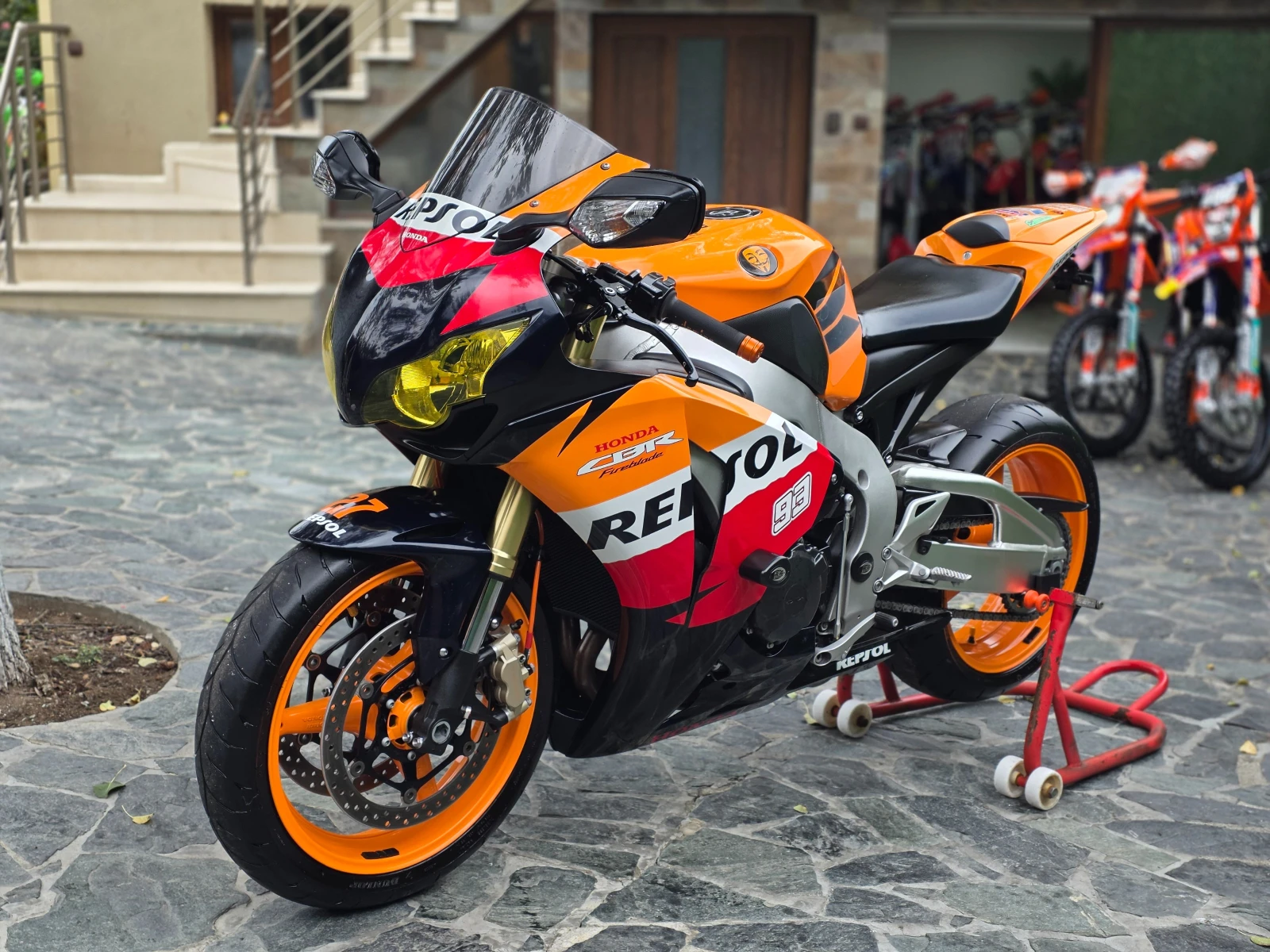 Honda Cbr 1000 ЛИЗИНГ REPSOL, снимка 17 - Мотоциклети и мототехника - 56521051