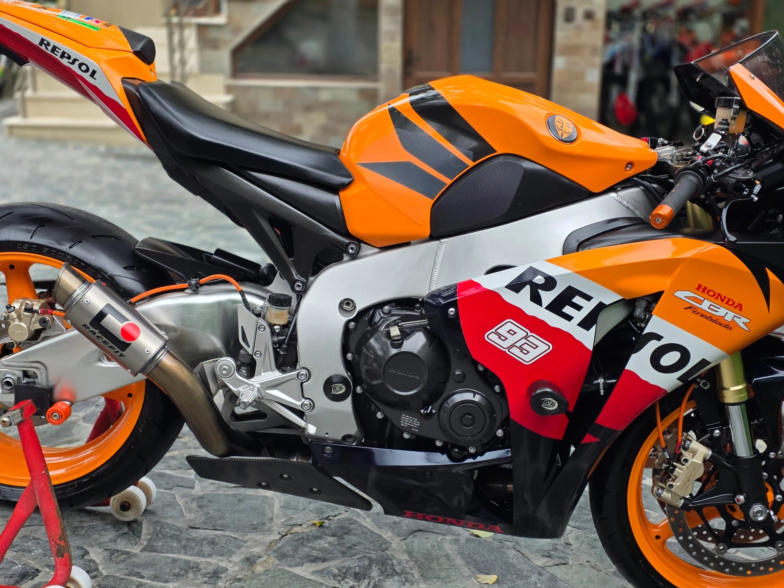 Honda Cbr 1000 ЛИЗИНГ REPSOL, снимка 4 - Мотоциклети и мототехника - 56521051
