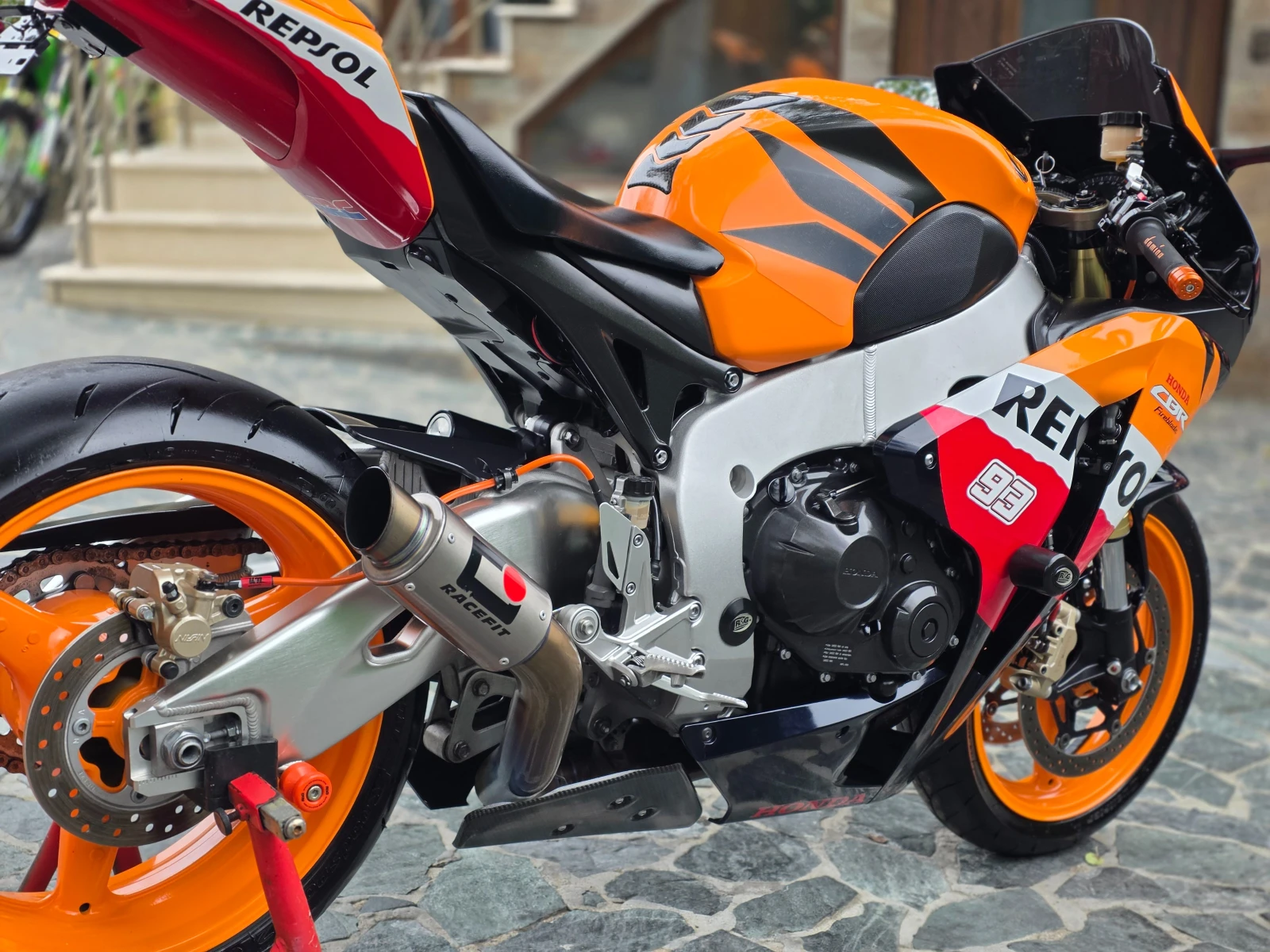 Honda Cbr 1000 ЛИЗИНГ REPSOL, снимка 8 - Мотоциклети и мототехника - 56521051