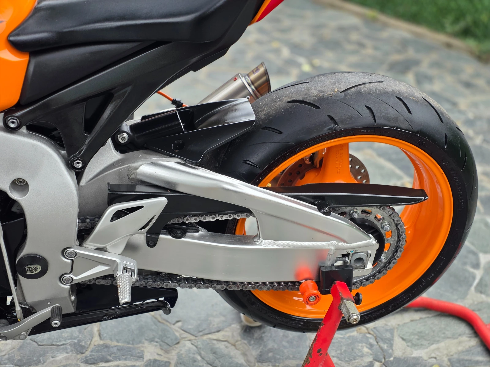 Honda Cbr 1000 ЛИЗИНГ REPSOL, снимка 12 - Мотоциклети и мототехника - 56521051