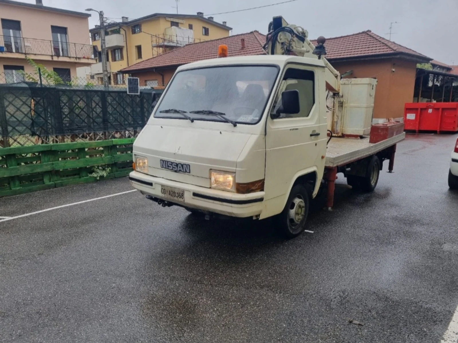 Автовишка Друга марка NISAN TRADE
