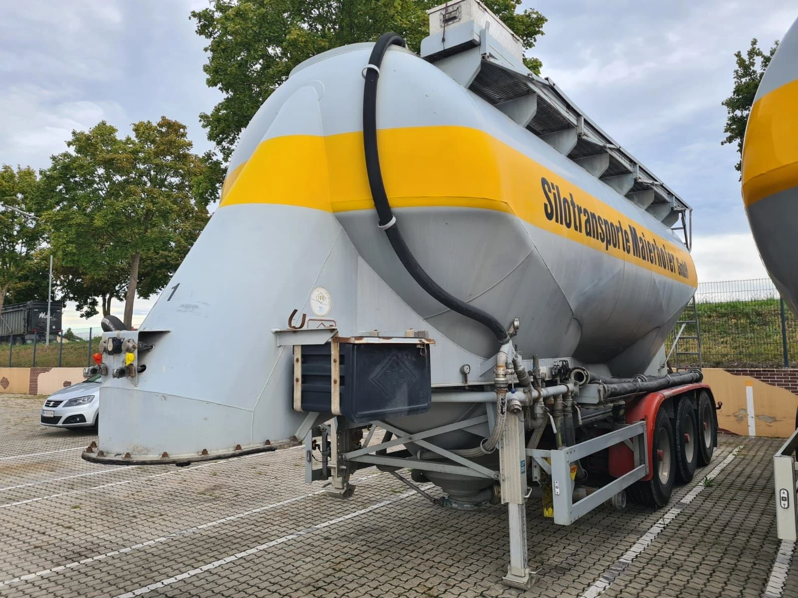 Полуремарке Feldbinder 35куб.см., снимка 2 - Ремаркета - 55950761