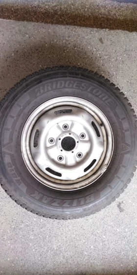 Гуми с джанти Bridgestone 215/75R16, снимка 1