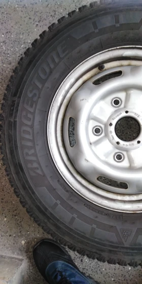 Гуми с джанти Bridgestone 215/75R16, снимка 2