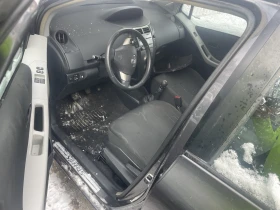 Toyota Yaris 1.3VVT-i, снимка 2