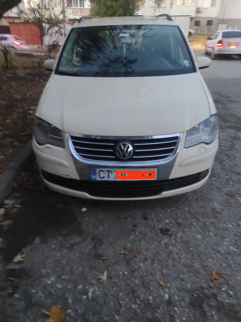 VW Touran, снимка 1 - Автомобили и джипове - 47752930